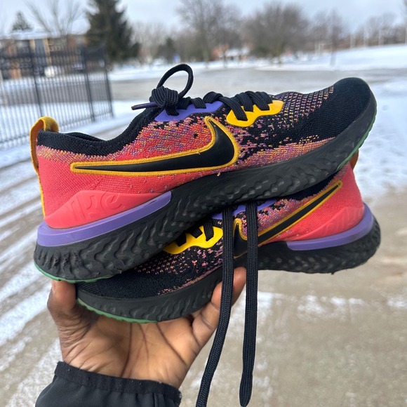 Nike Women's Epic React Flyknit 2 Athletic Shoes Size 9 Black Ember Glow - Picture 11 of 11